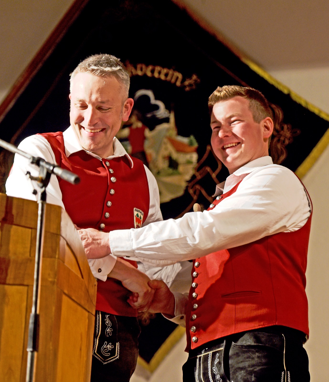 Vorstand Erwin Pichler und Dirigent Stephan Moosbrugger